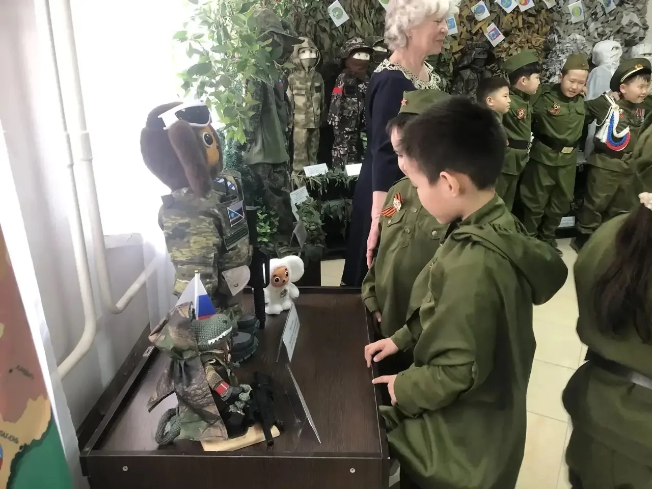 В ПРЕДДВЕРИИ ПРАЗДНИКА ЮНЫЕ ГОСТИ.  Когда мне позвонила незнакомая женщина и представилась учителем 