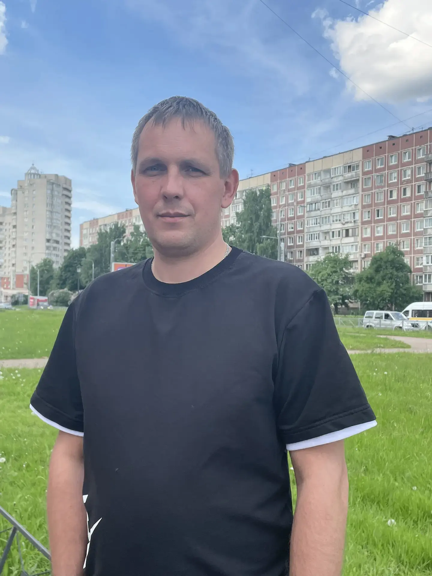 Поздравляем с Днём России!

К этому празднику рассказываем о герое, который живёт среди нас. Николай