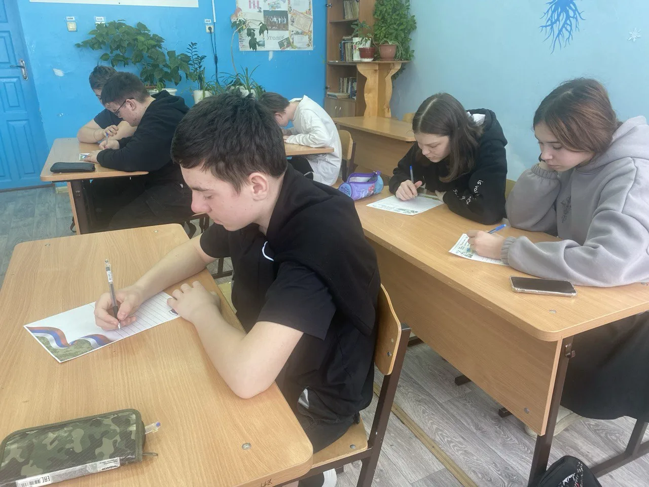 📌В нашей школе прошла трогательная акция «Письмо солдату». Ученики младших и средних к...