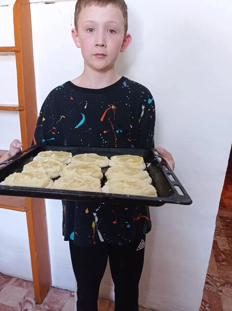 Ученик 4"А" класса  Танаев Максим с пользой проводит время на каникулах, участвуя в фестивале Русско