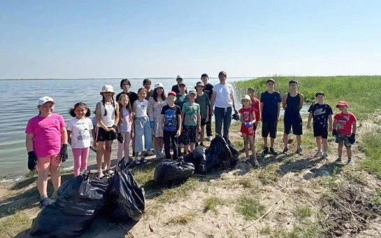 🧹В летнем лагере дневного пребывания поселка Александровский прошел экологический десант. Ребята вм