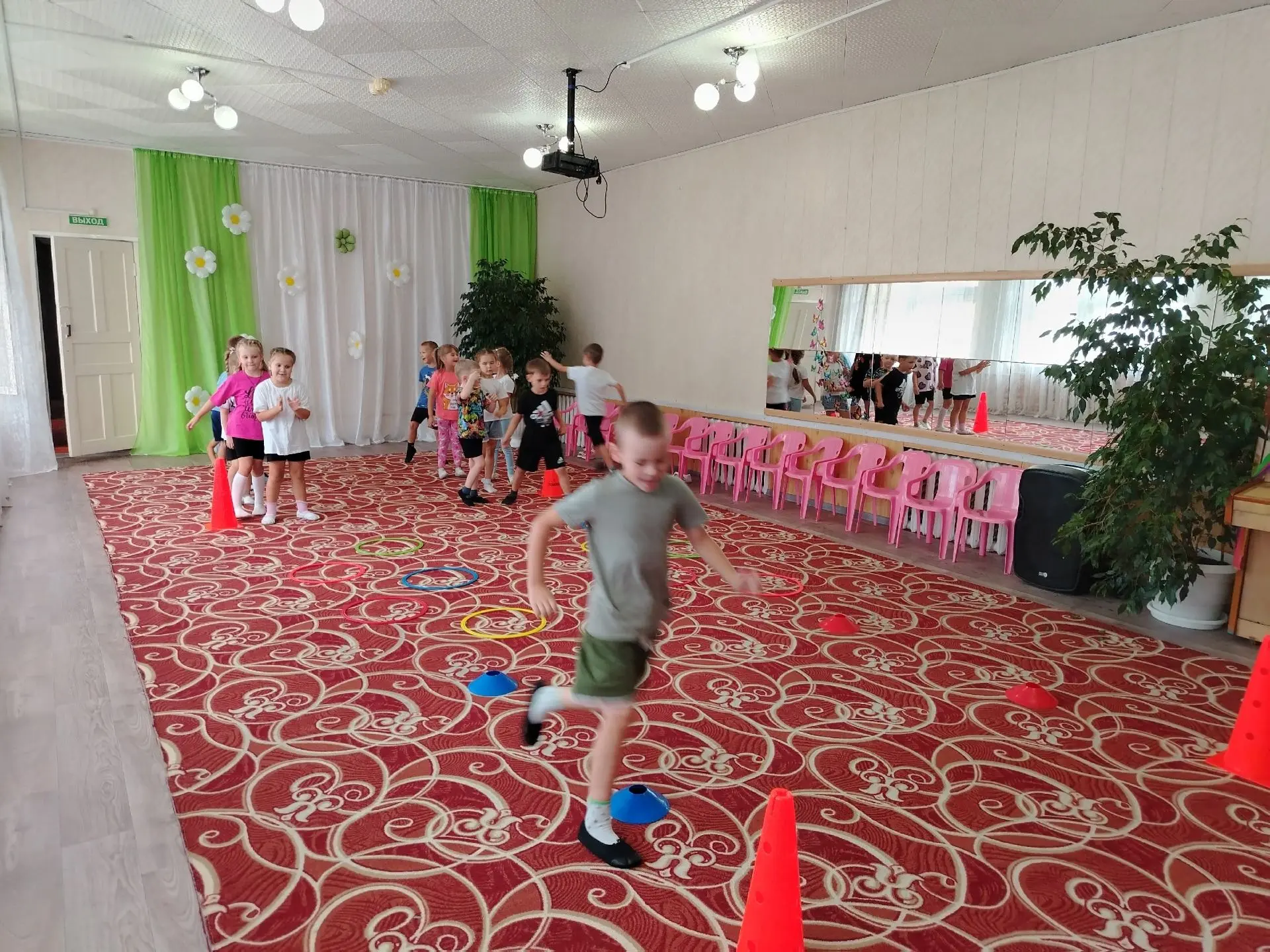 🎉 С Днём физкультурника! 🎉