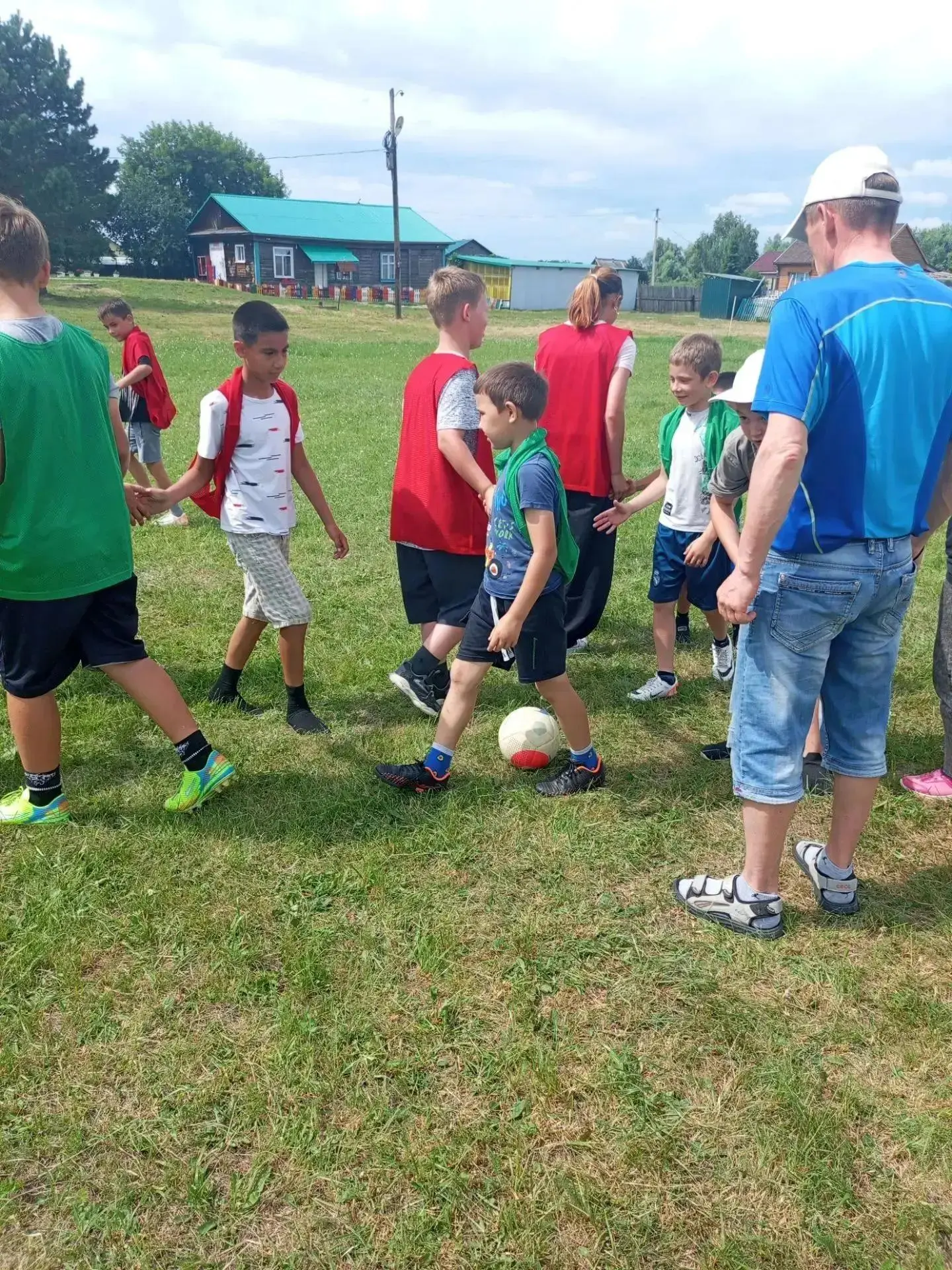 🏆 Достигай и побеждай🏆
Именно под таким девизом пролетел этот понедельник в лагере «Аксаритания». 