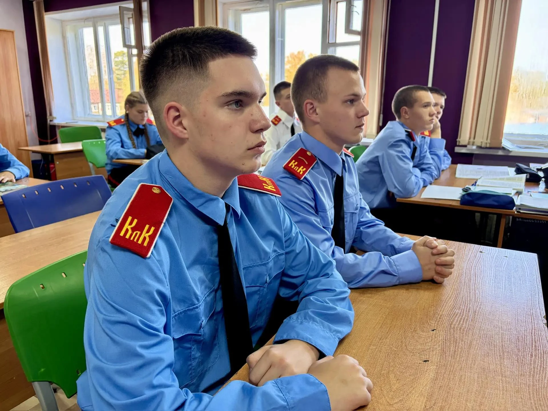 Сегодня в Кадетском корпусе прошла памятная линейка, посвящённая Дню памяти Героя Росси...