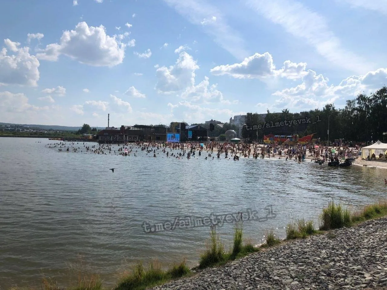 До сих пор нельзя купаться в озере Альметьевска