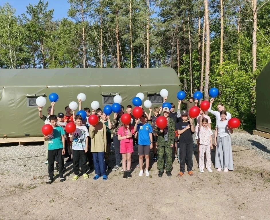 С ДНЁМ РОССИИ! ФЛАГ ИЗ ШАРИКОВ В «ОПЕРАЦИИ АВАНГАРД» 🇷🇺🎈
12 июня — День России. И наши ребята из 