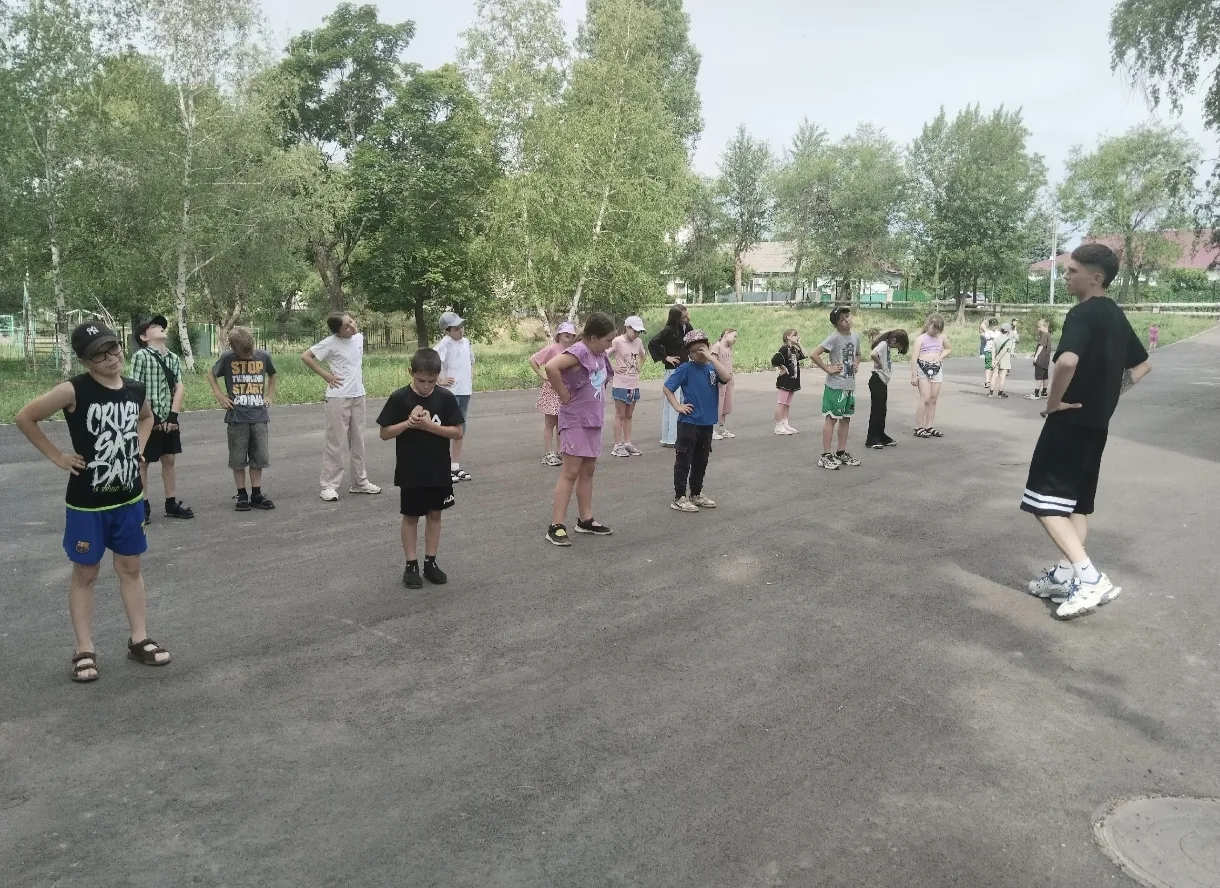 ⛹️Сегодня в нашем лагере прошёл День здоровья. 🤸🏃 Дети любят такие дни.  Утро началось с зарядки п