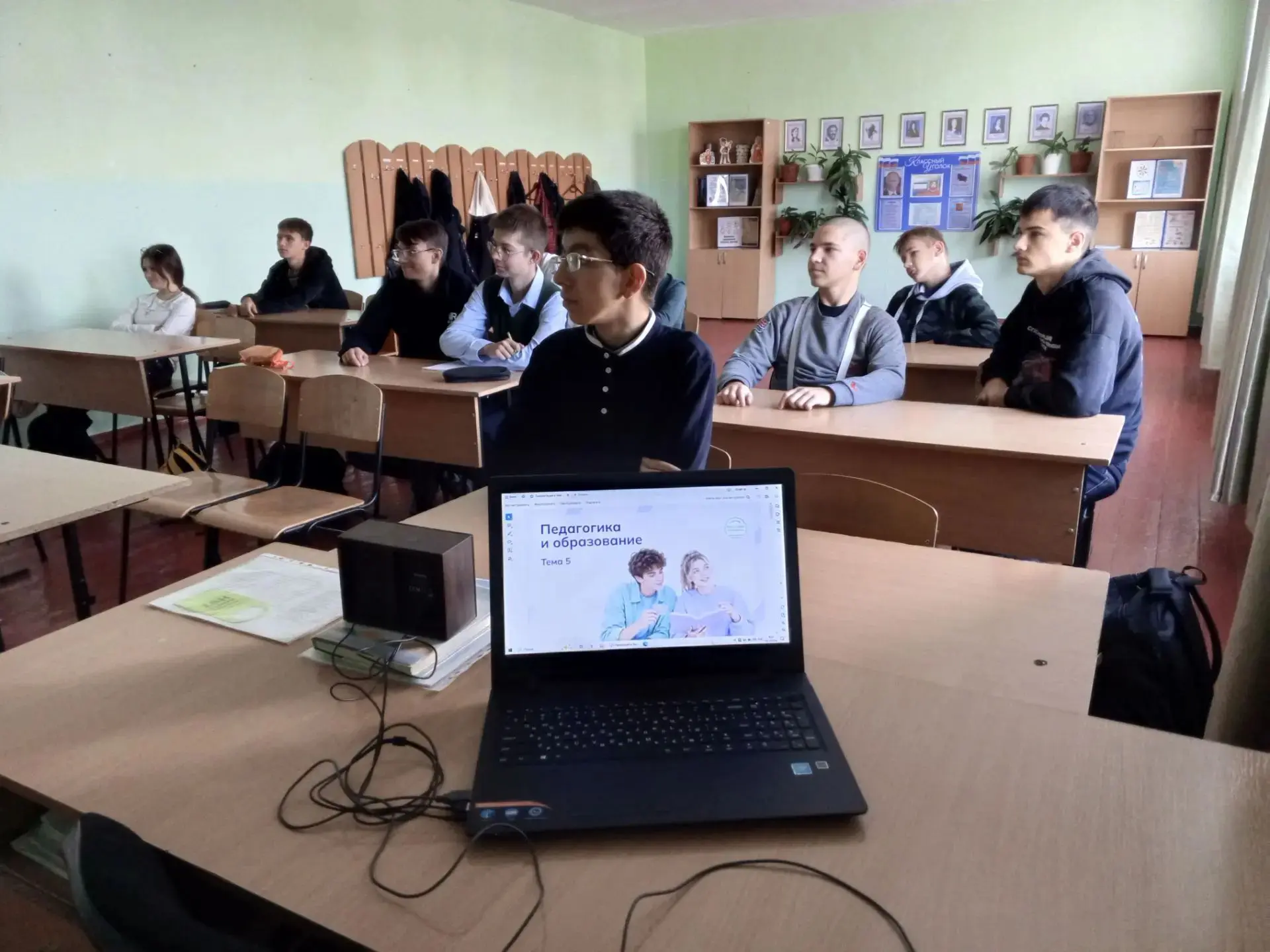 🎓 Кем быть? Заглядываем на «умную» территорию России!