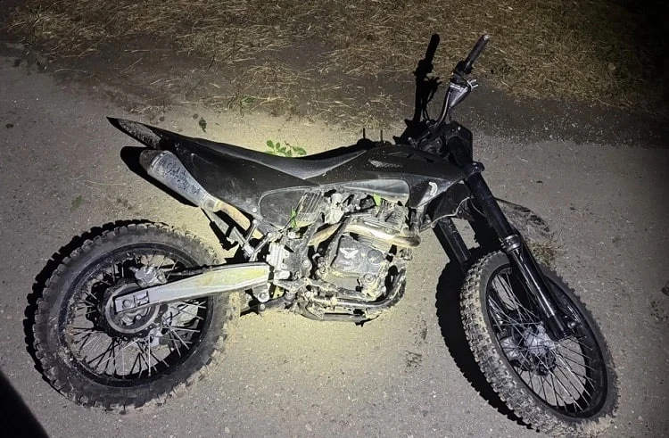 🏍 Пьяный подросток угнал питбайк и влетел в дерево.