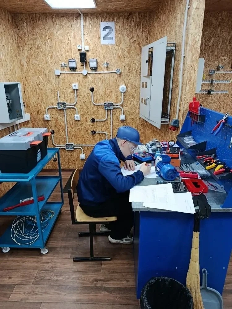 📍 Завершилась государственная итоговая аттестация в форме демонстрационного экзамена у группы Э-124