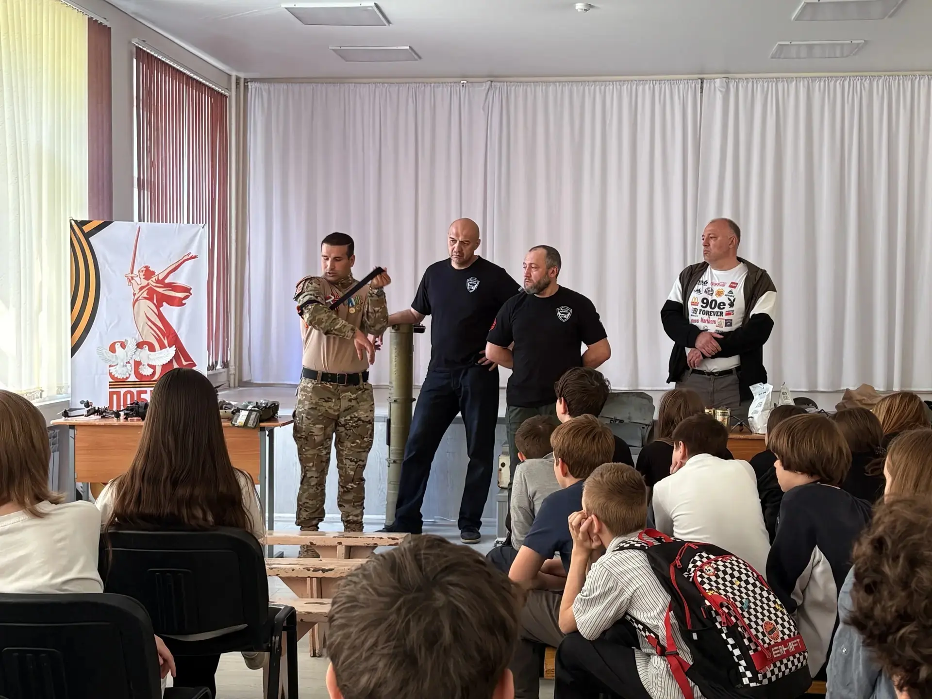 📢 Сегодня в гимназии состоялась встреча с "Русской Дружиной" Челябинской области!  ⚡ Представители о