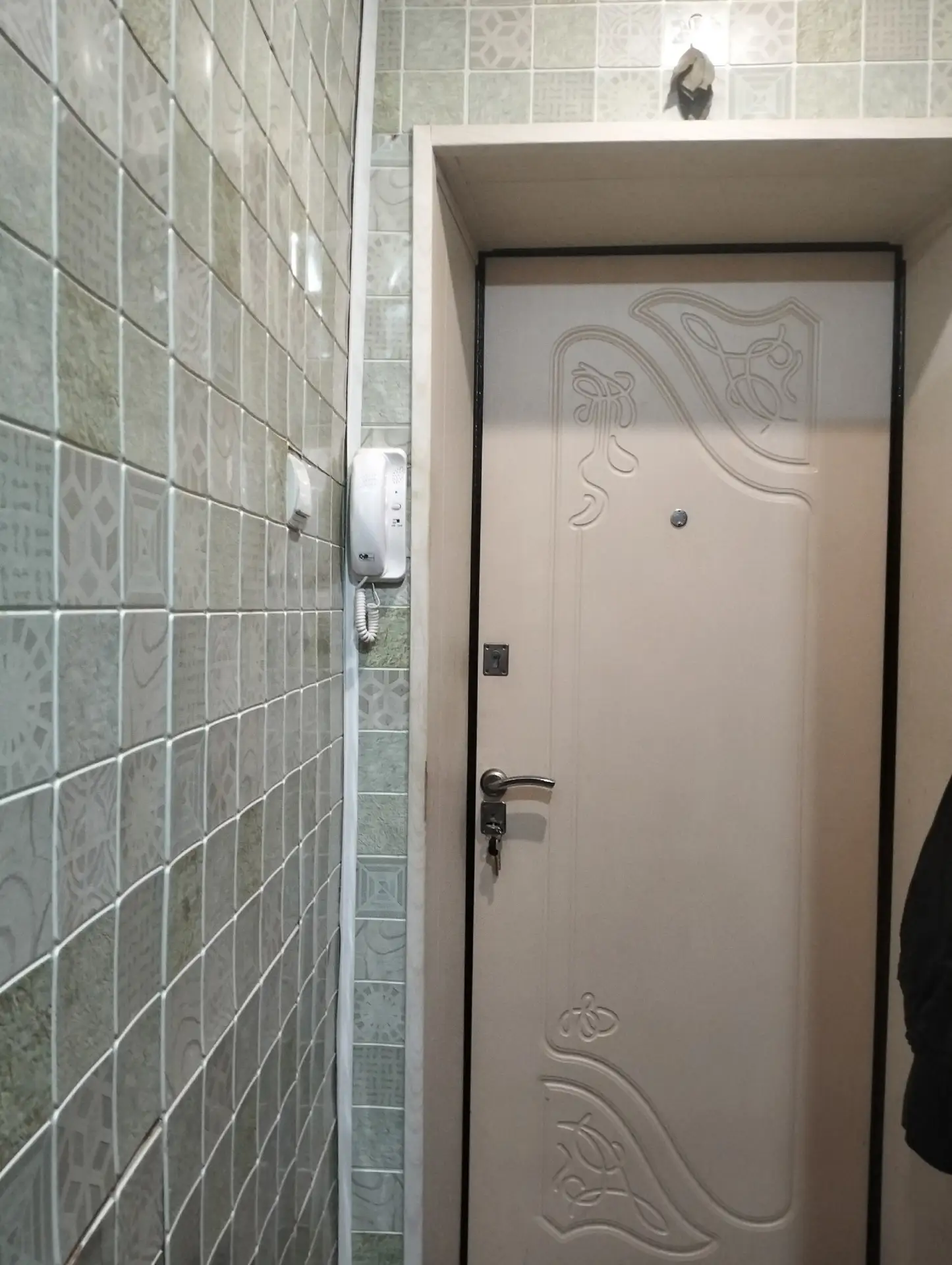 Продается 2х комнатная квартира 45 кв.м. в пгт Восточный на 4 этаже не угловая, окна пл...