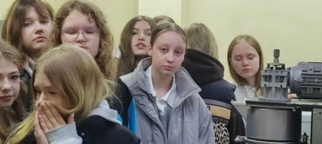21.05 7б класс ходил в центр рекомбинантных технологий в Алтайский государственный университет. Было