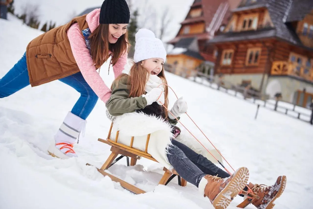 🛷Как сказать на немецком "кататься на санках"?🛷