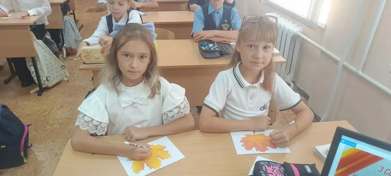🕊️Классный час «Дерево мира: листья-обещания»