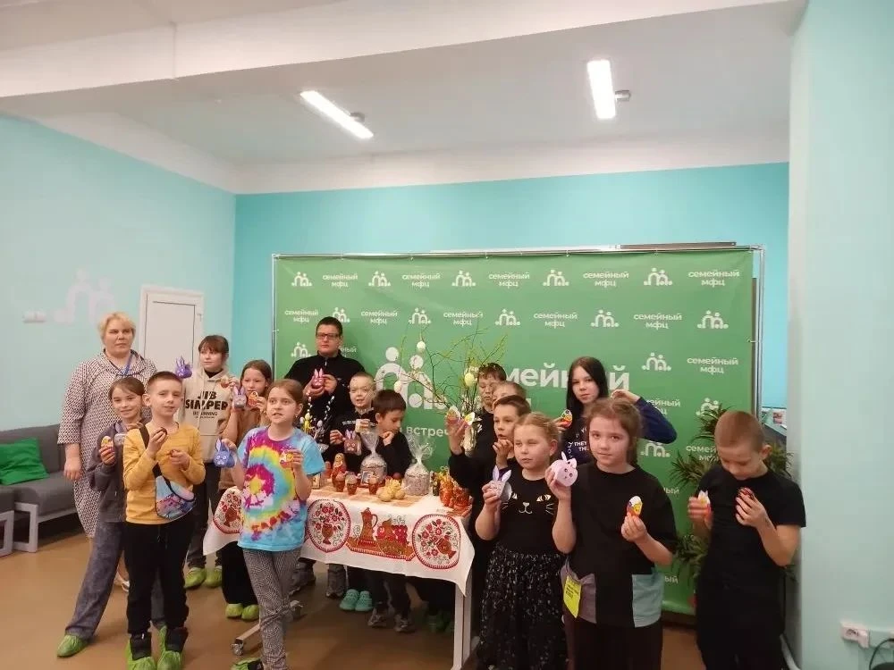 ✨Значение и традиции Пасхи ⁣ 🏡В Семейном МФЦ СОГБУ ДЦ СПСиД "Солнышко" прошла особенная встреча, пос