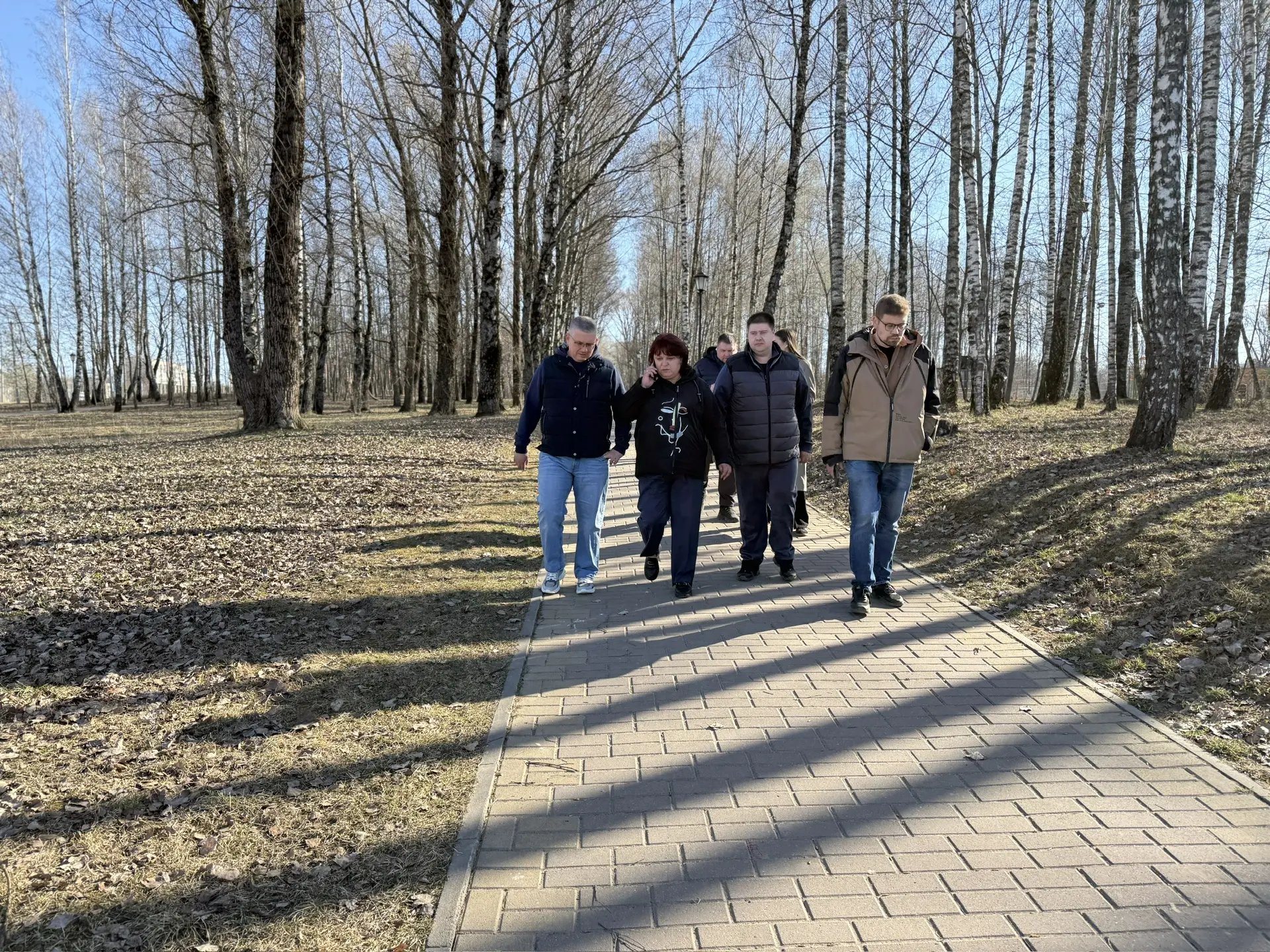 Парк «Соловьиная роща», к сожалению, совсем не готов к отдыху смолян и гостей города. Покраска сцены