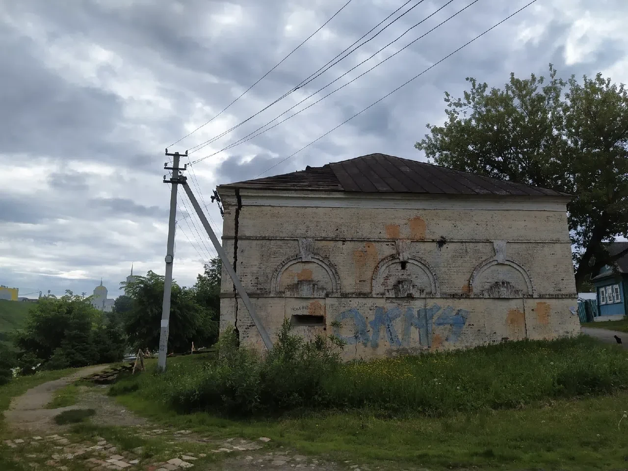 ❗️ В Торжке собственника обязали ограничить доступ в неэксплуатируемое здание

Прокуратура выявила, 