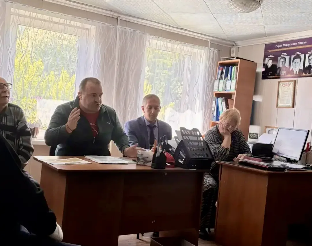 Друзья, сегодня состоялась рабочая встреча с районным Советом ветеранов Курагинского ок...