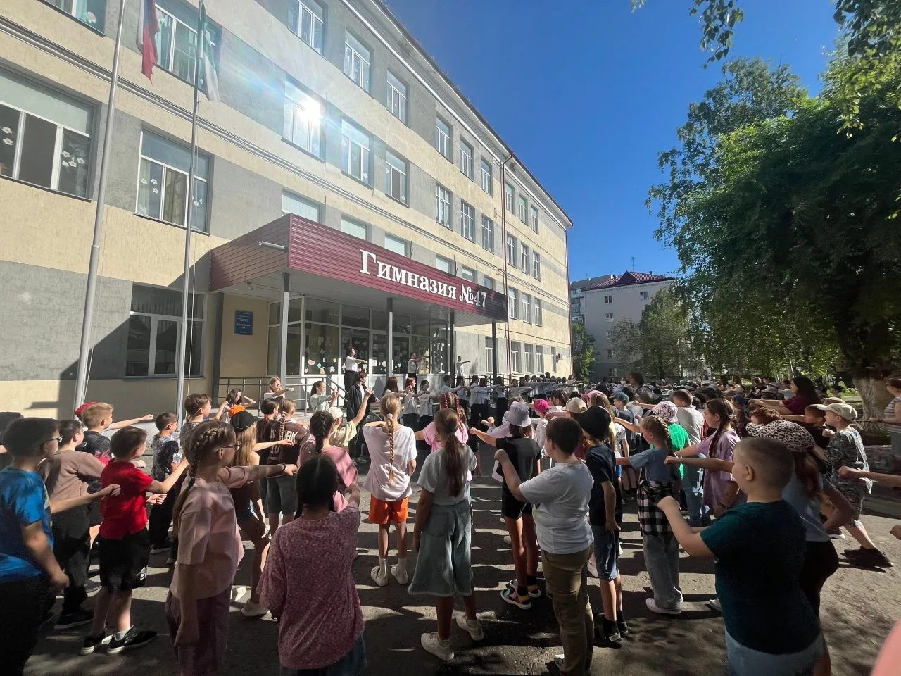 9 июня, в нашем лагере «Вперёд, к новым горизонтам» — насыщенный и познавательный день! Готовьтесь к