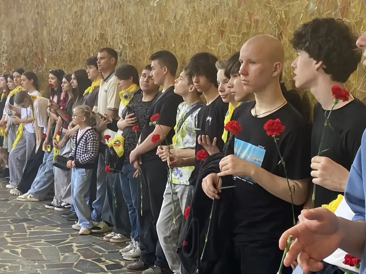 9 классы завершили учебный год поездкой в Волгоград! 🇷🇺  Наши ребята вместе с классными руководителя