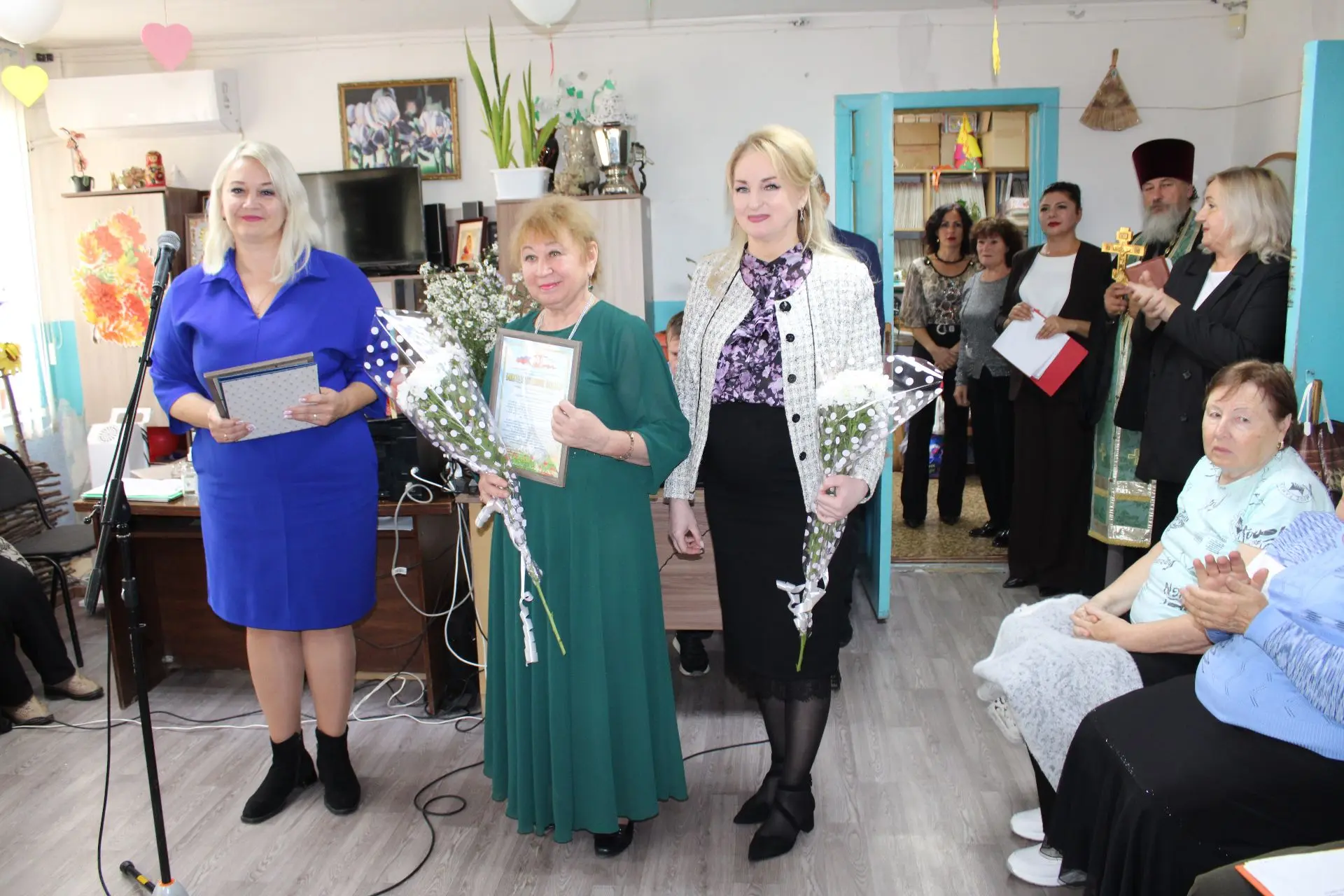 🎉 День пожилого человека в «Сударушке»: праздник, согревающий сердца! 🎉