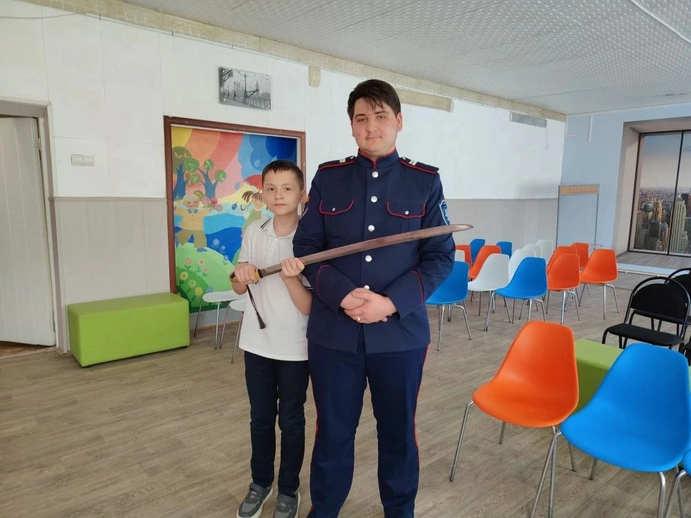 🇷🇺 История оживает: необычные уроки краеведения!

Сегодня школьные будни для учеников 5-х и 6-х кл