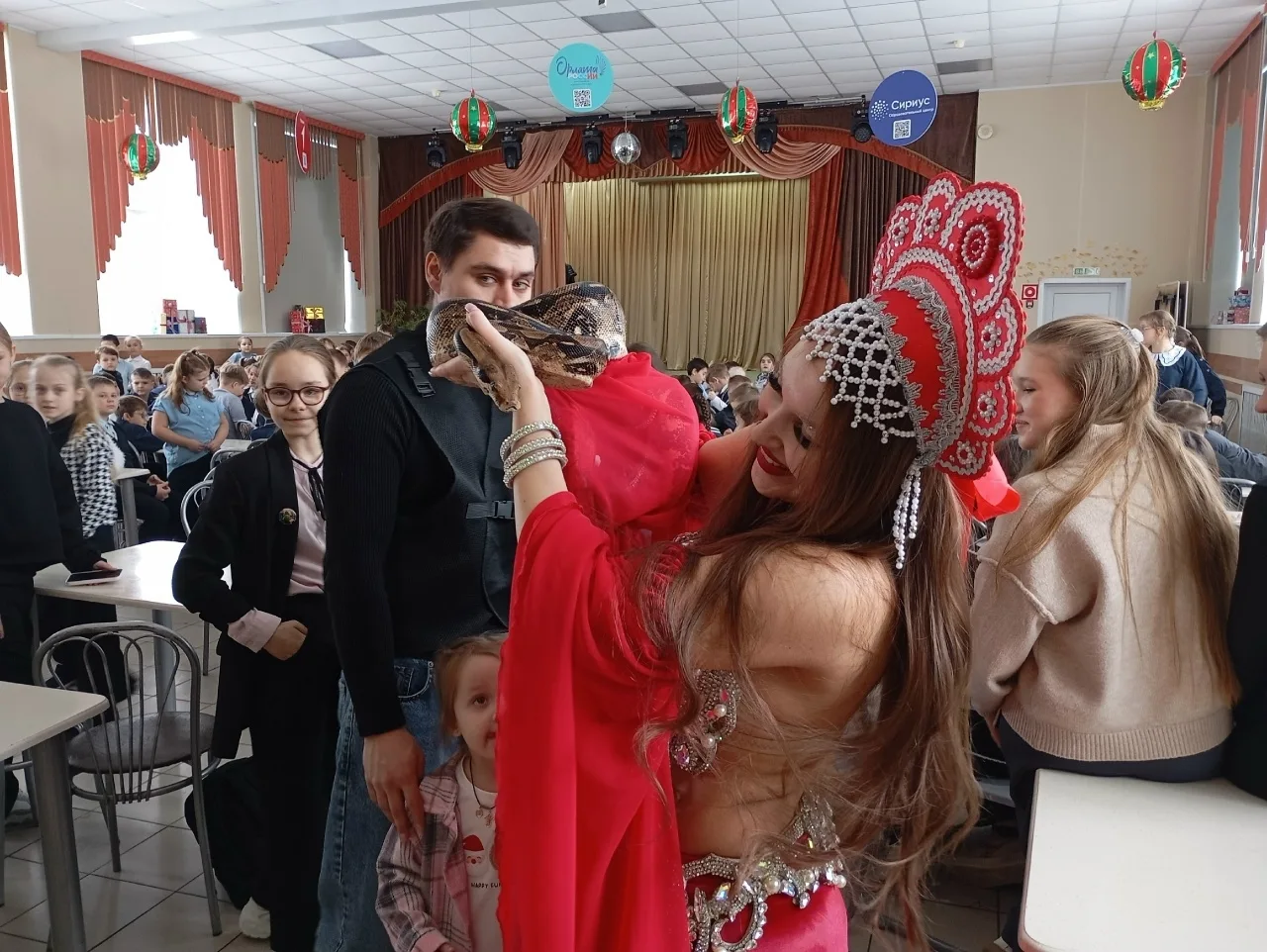 📋АНОНС📍 В школе 4 побывал настоящий ЦИРК "Элион"🧘‍♂  Маша и медведь🐗 дрессированные собачки🐩, удав🐍⚕