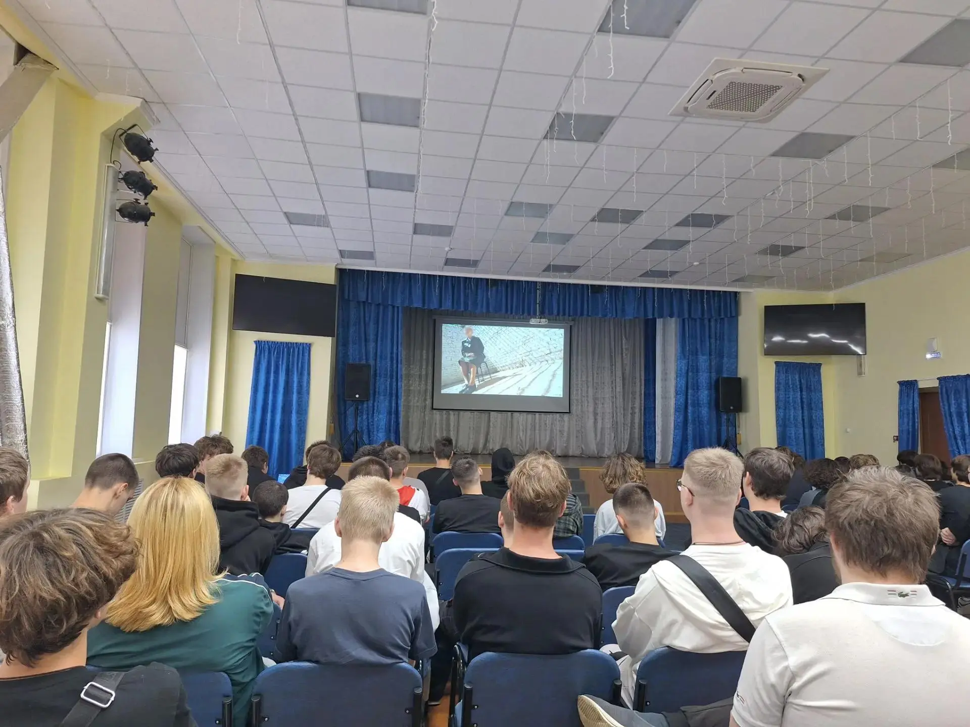 🔥 В СОРМОВСКОМ МЕХАНИЧЕСКОМ ТЕХНИКУМЕ ПРОШЕЛ ПОКАЗ ДОКУМЕНТАЛЬНОГО ФИЛЬМА «ЗАЗЕРКАЛЬЕ»

В нашем тех