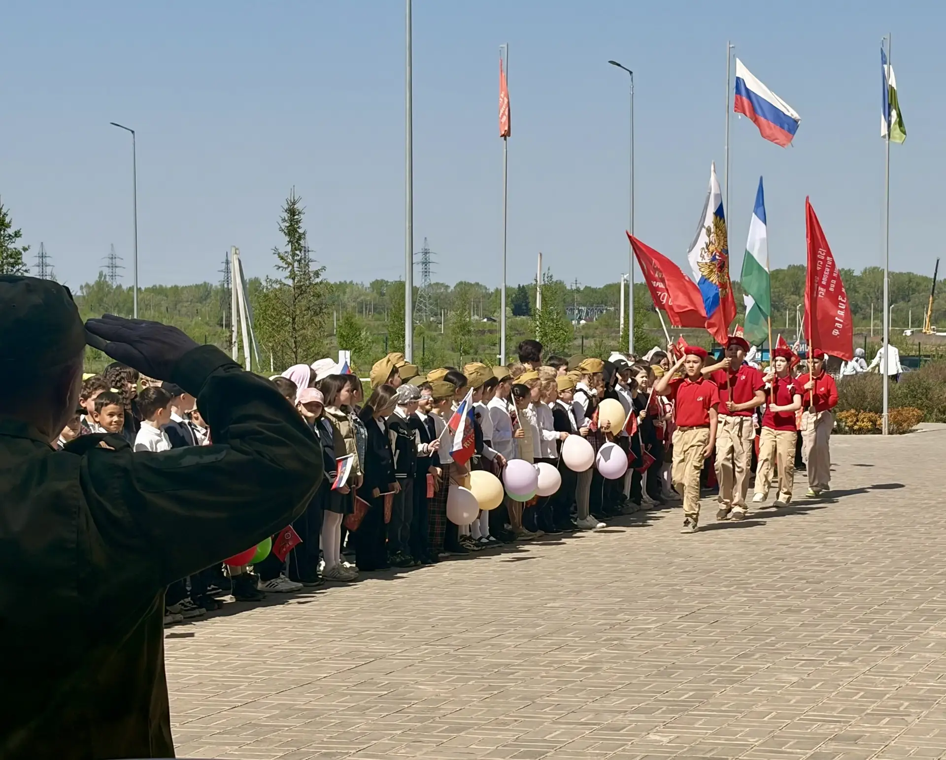 «Этот вечный огонь, нам завещанный одним, Мы в груди храним» ⭐️ В Центре образования «Знание» состоя
