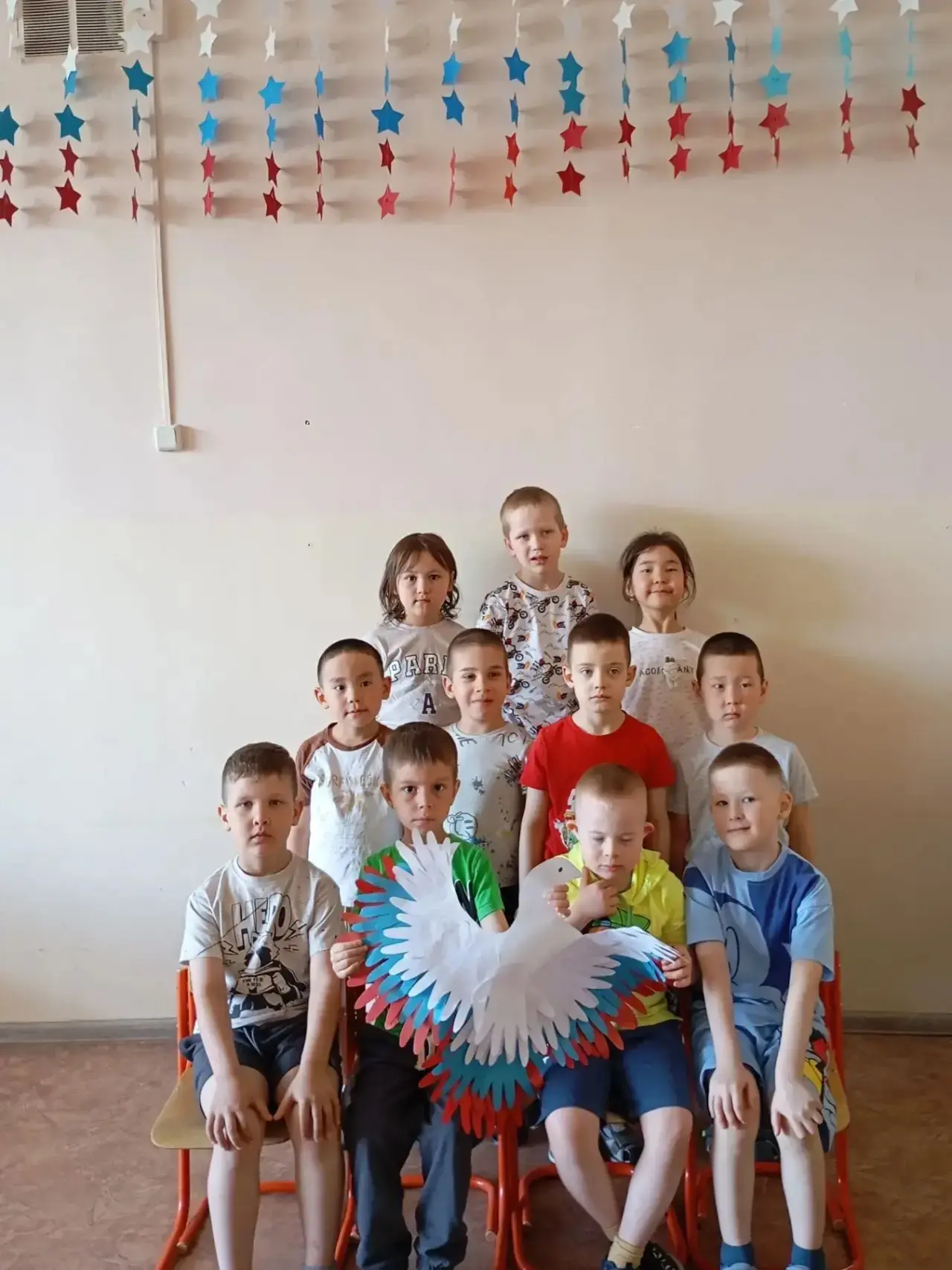 🖌️👏 Наши воспитанники порадовали нас потрясающими коллективными работами, посвященными Дню России!