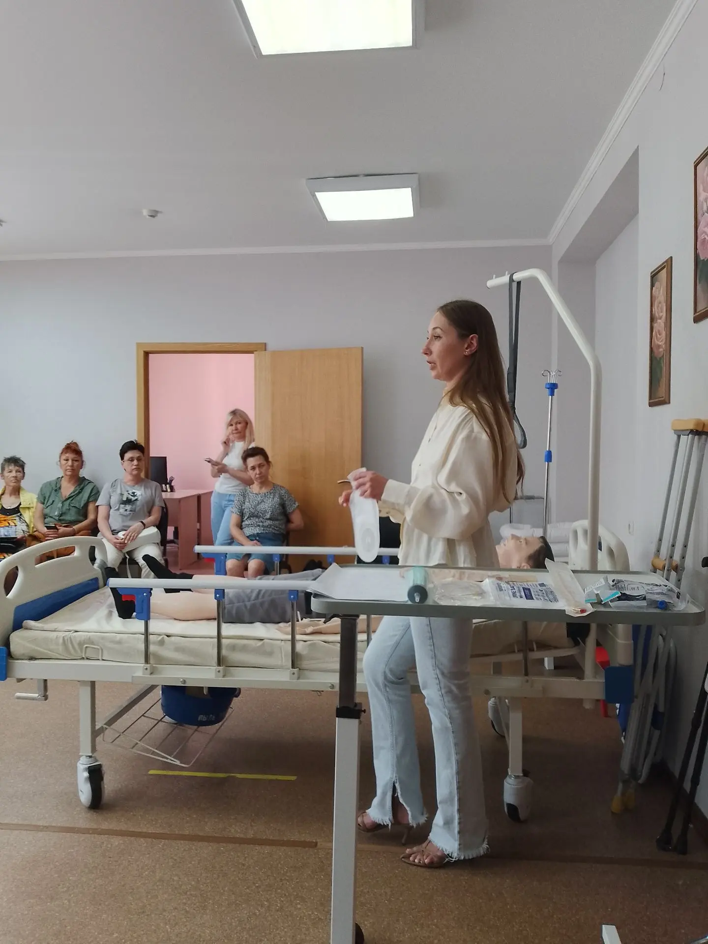 ➡️ Занятие "Школы ухода"

10 июня 2026 года сотрудники отделения долговременного ухода № 1, № 2 МБУ 