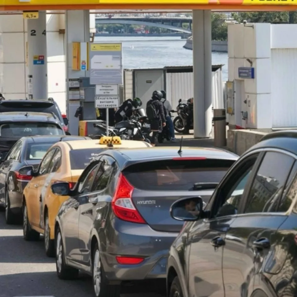 ⛽️ Очередь на АЗС — уважительная причина опоздания