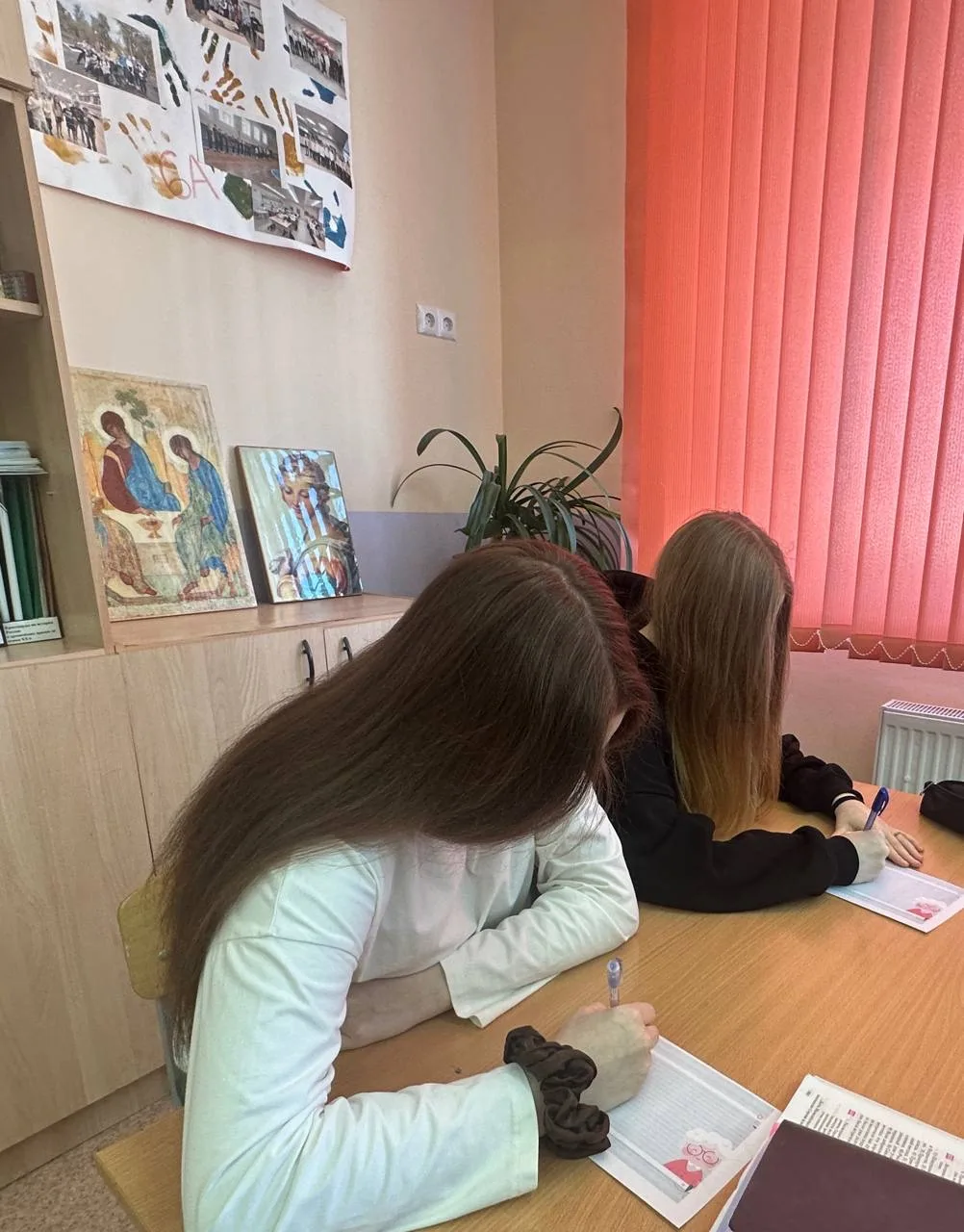Акция «Старость в радость»  В рамках Всероссийской акции «Старость в радость» обучающиеся нашей школ