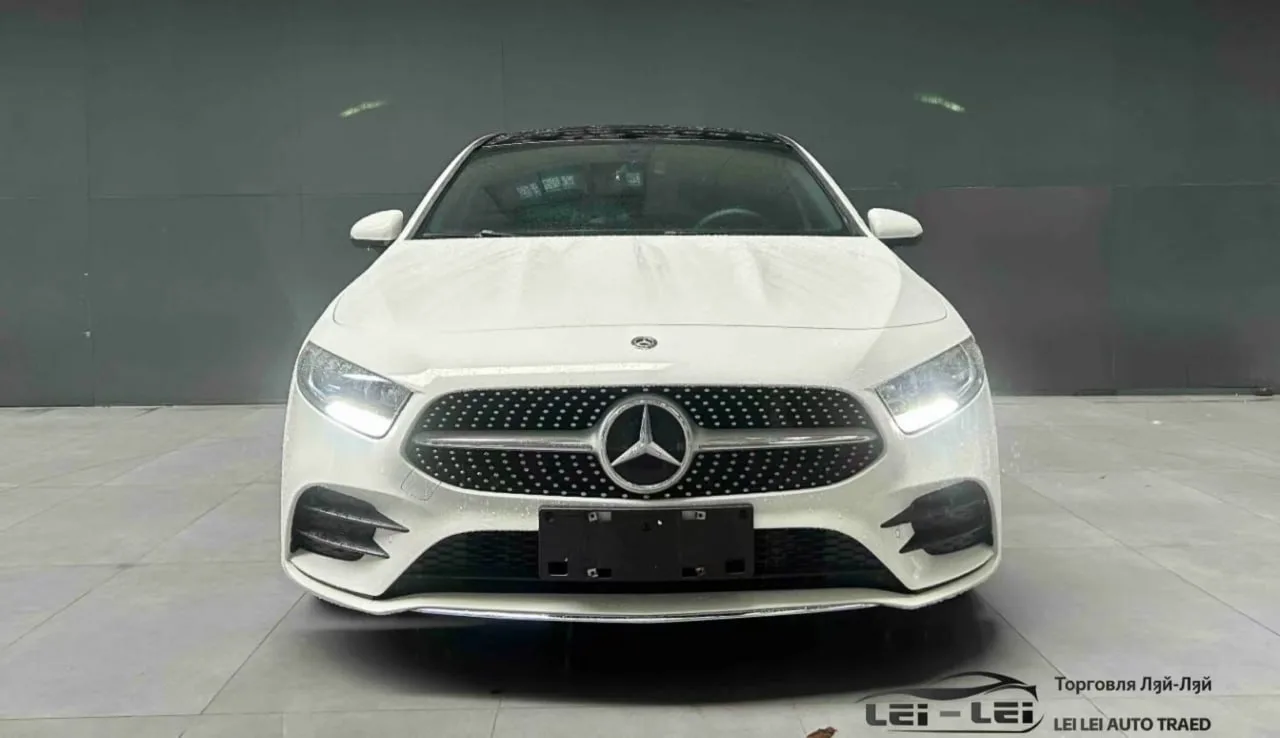 Mercedes-Benz A-Class 2019 A180L 1.3T Sport Edition (Facelift) Automatic 
⚙️ Привод: 2WD 🛞
🔧 Двига