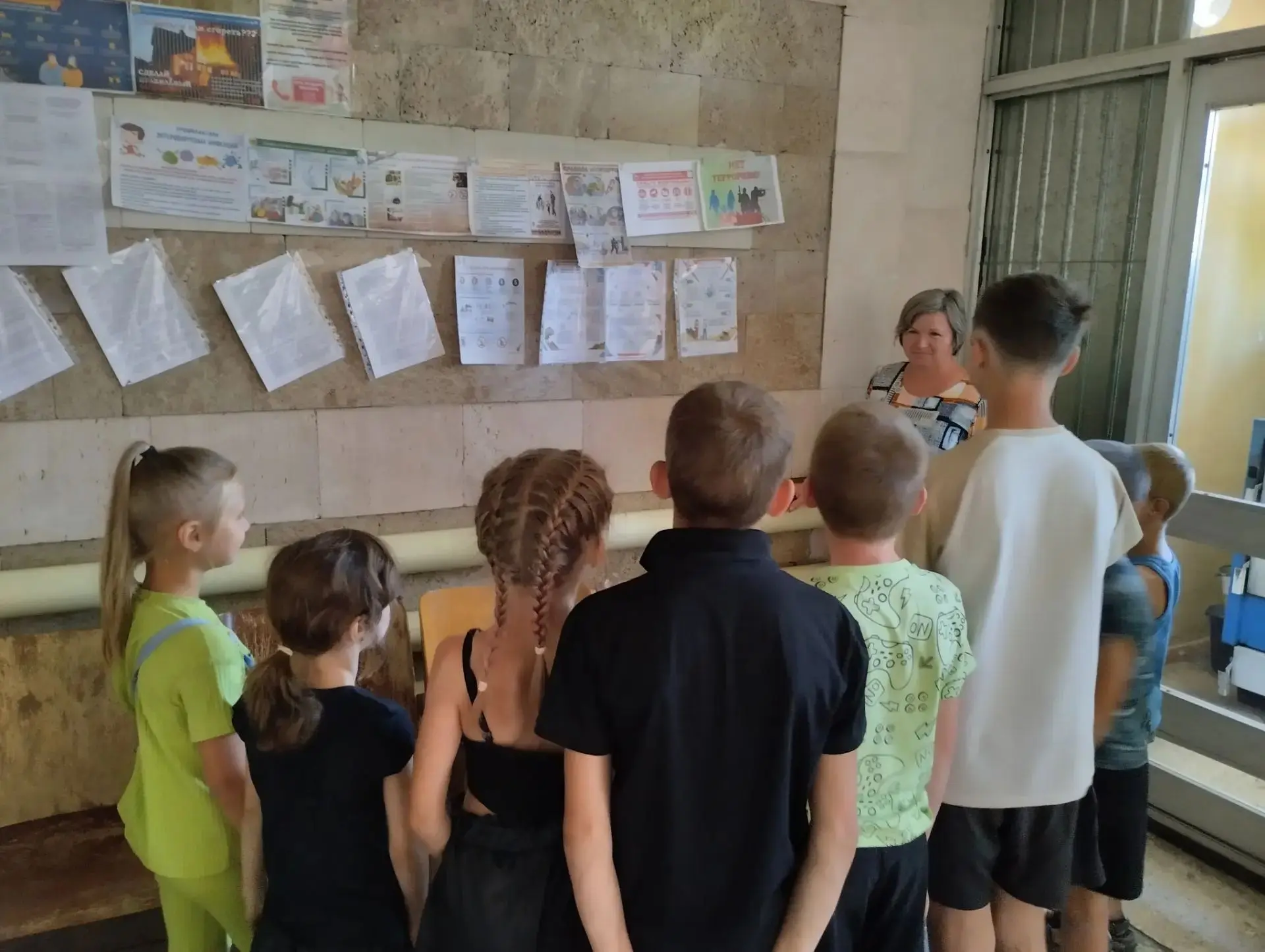 19 августа в МБУ «Привольненский СДК» прошла детская викторина «Запрещается — разрешает...