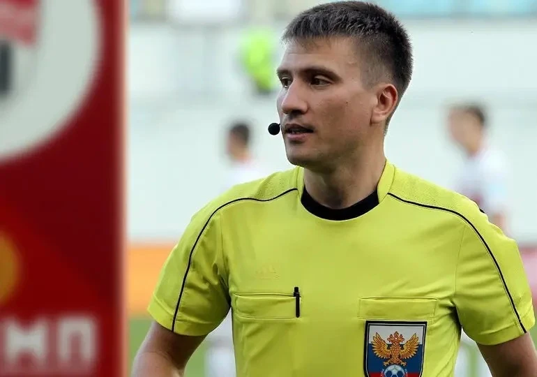 ⚽️ Матч между ЦСКА и «Крыльями Советов» рассудит Евгений Буланов

Ассистентами станут Александр Богд