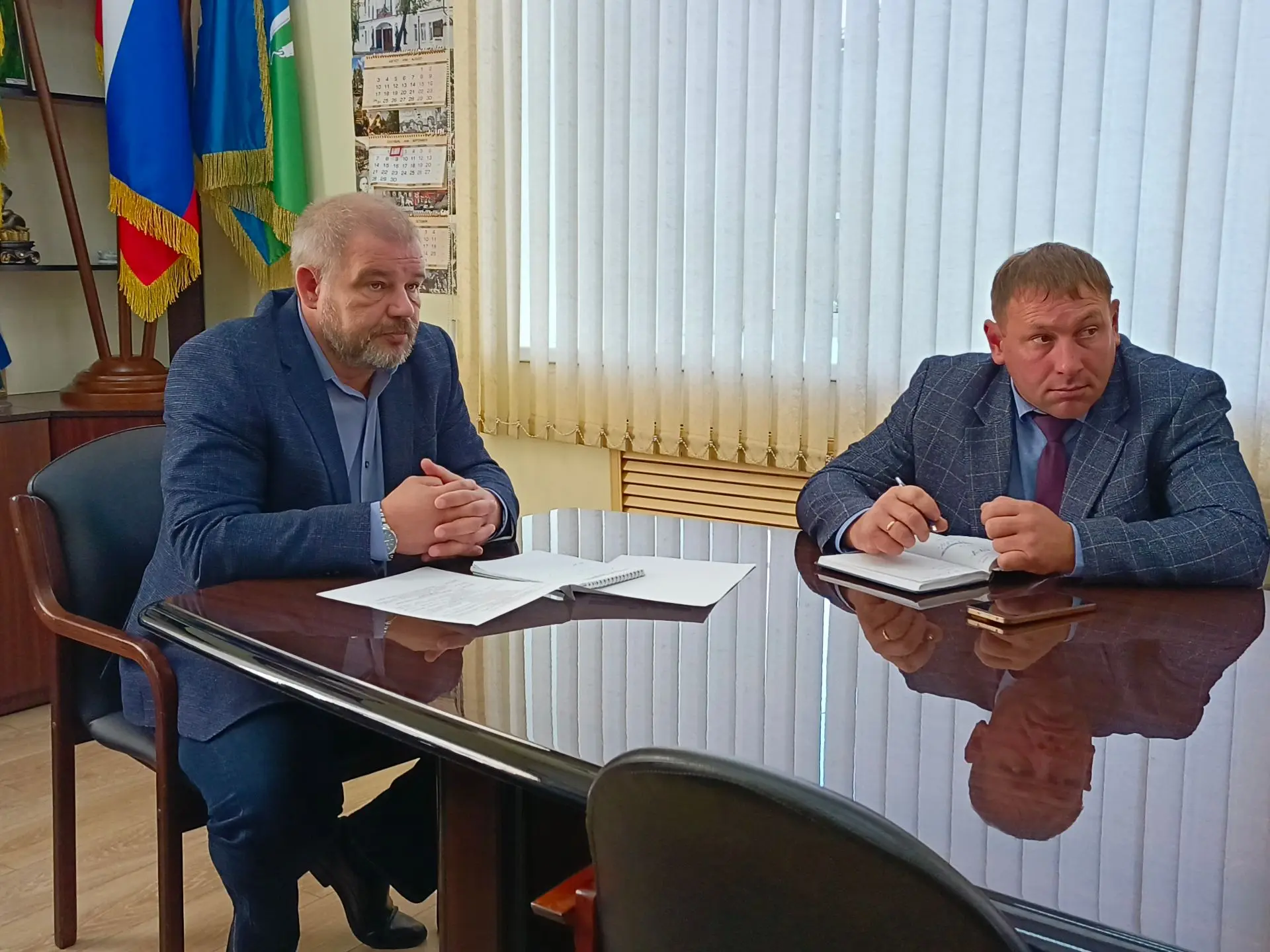Глава Камышловского муниципального района Олег Альбертович Макарян провёл установочное ...