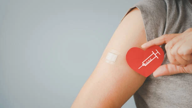 💉Со 2 апреля Районная больница села Еткуль начинает вакцинацию населения от клещевого ...