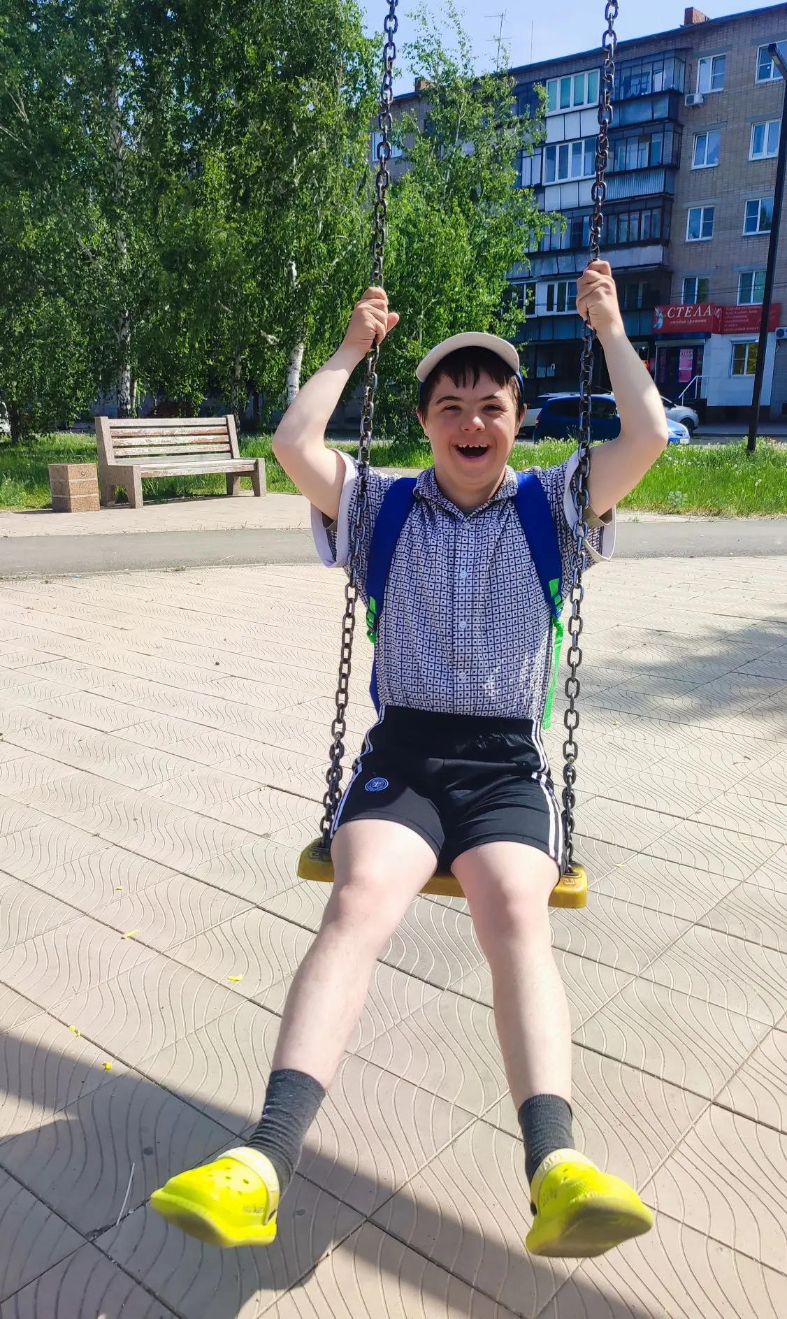 НА КАЧЕЛИ! ПОЛЕТЕЛИ!