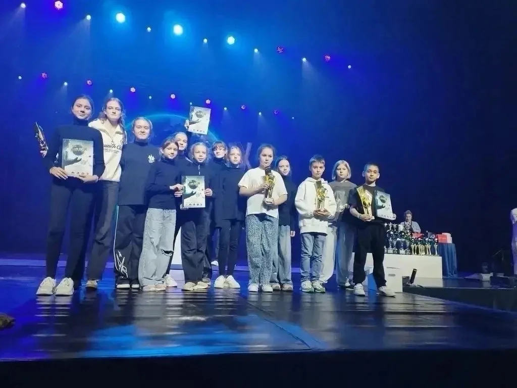 🎭 НАША УЧЕНИЦА — ПОБЕДИТЕЛЬ ПРЕМИИ МЕЖДУНАРОДНОГО КОНКУРСА!  Ученица 6 «Б» класса МБОУ СОШ №11 г. Ес