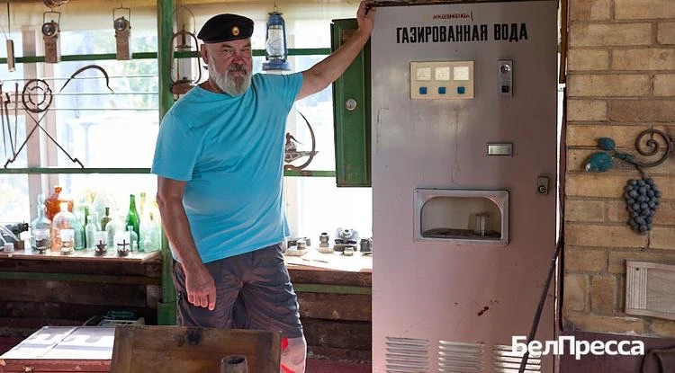 💬 Будто на машине времени прокатились! Староосколец собирает предметы разных эпох