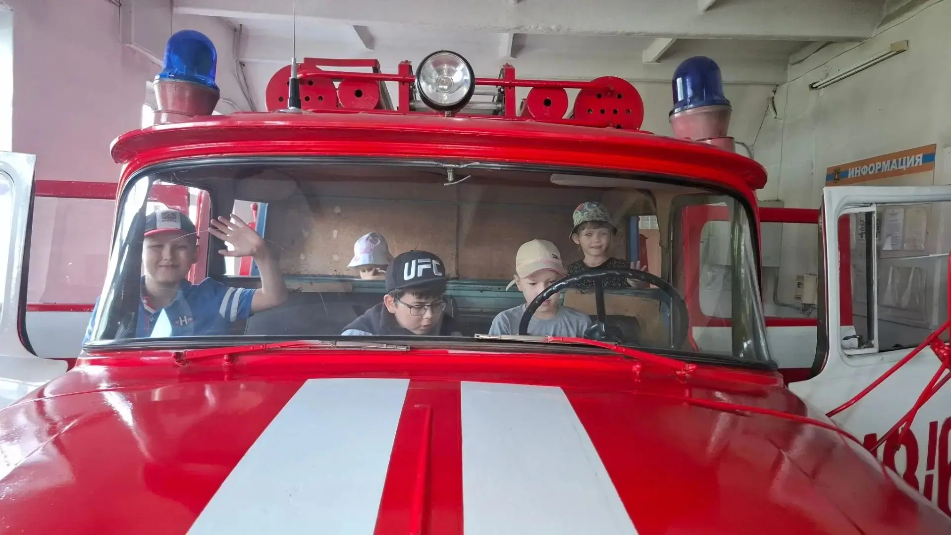 🚒Ответный визит удался на все сто! 🚒

Сегодня младшие ребята из летнего оздоровительного лагеря «П