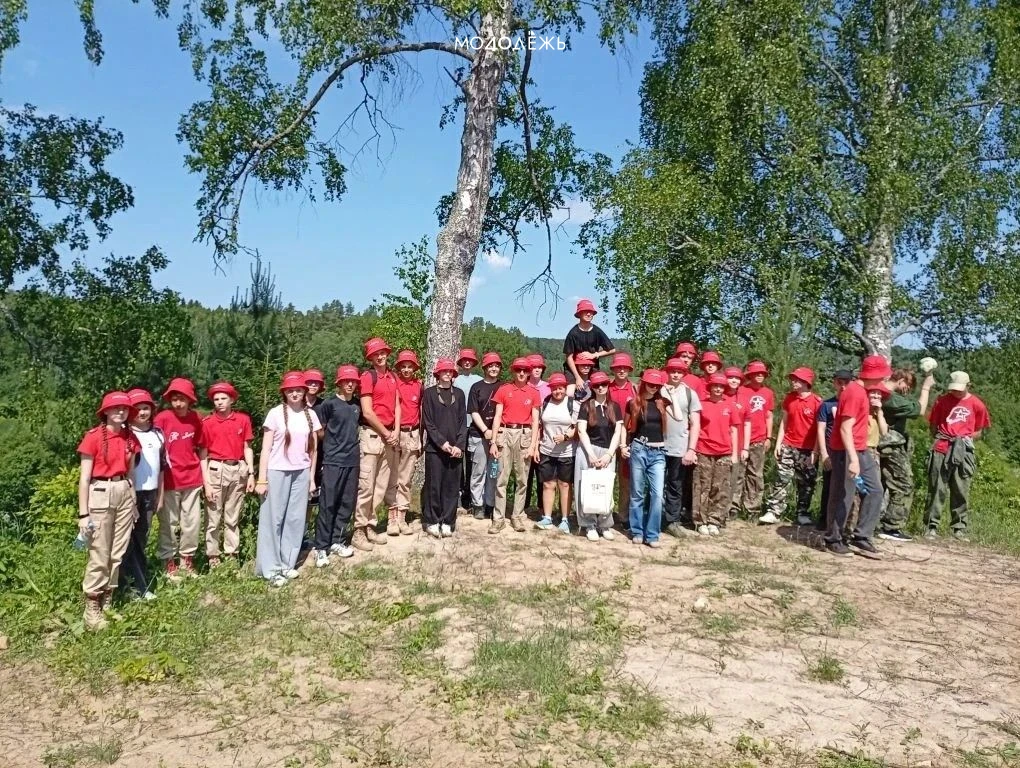 🛤️ По местам воинской славы Калужской области!

Юнармейцы региона совершили однодневный поход по ма