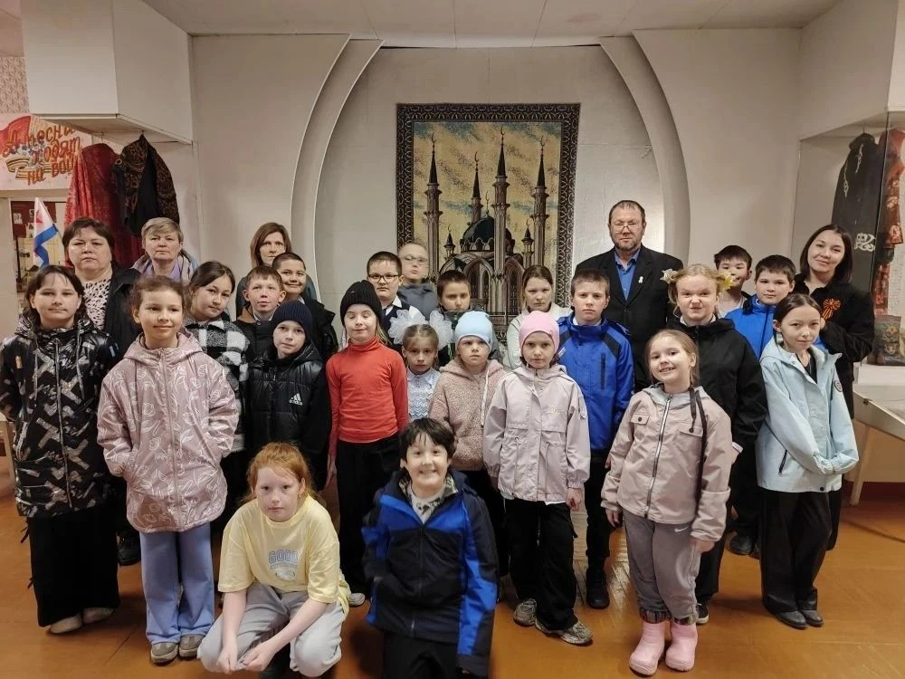🔊 5 мая в районном музее «Дружба» открылась выставка школьных музеев “Музей в чемодане...