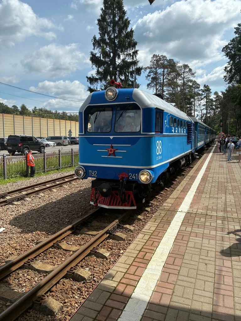 🚂 Железная дорога, на которой поездами управляют школьники

В подмосковном Кратове находится необыч
