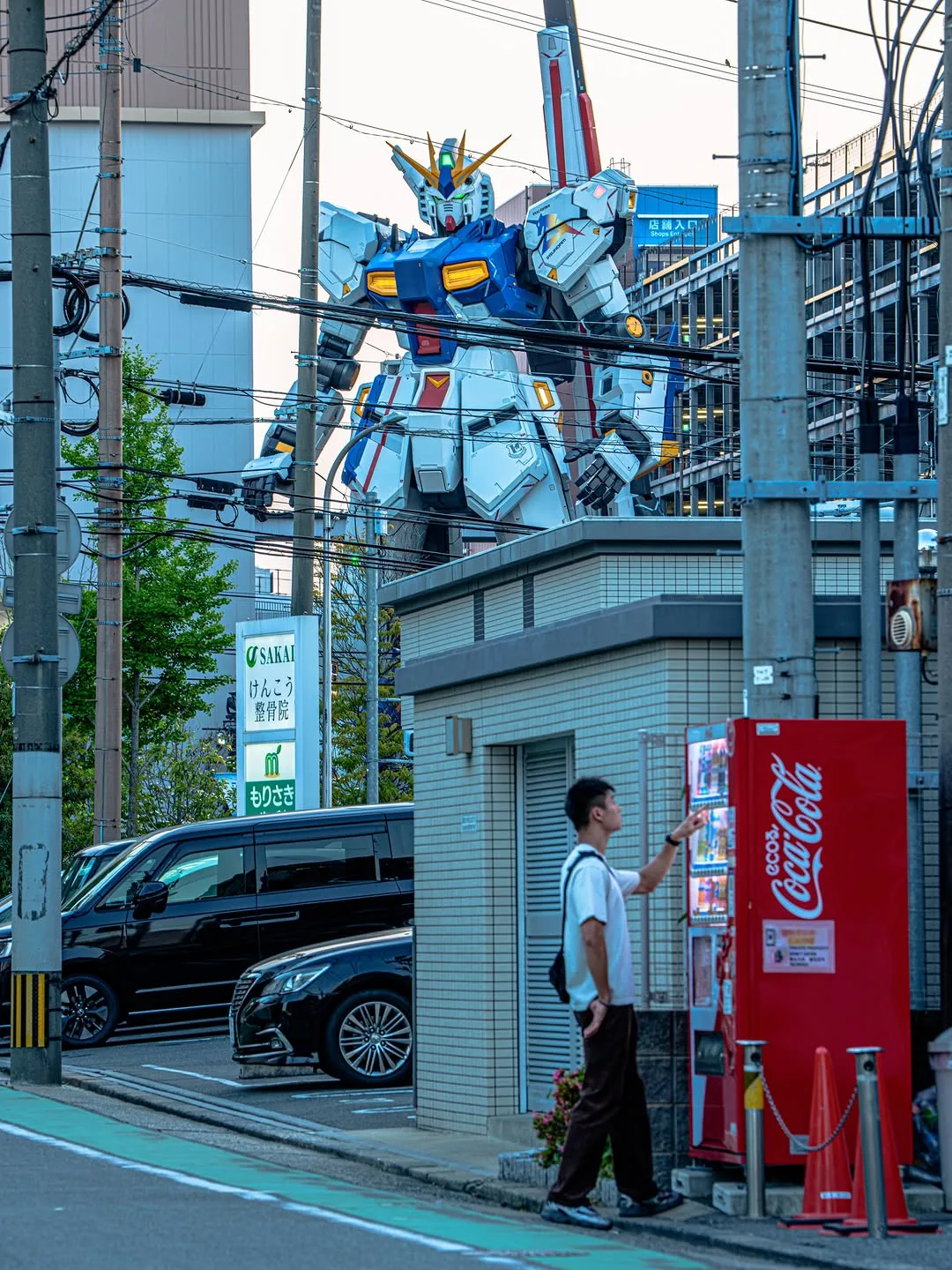 Гигантский робот Гандам 🤖