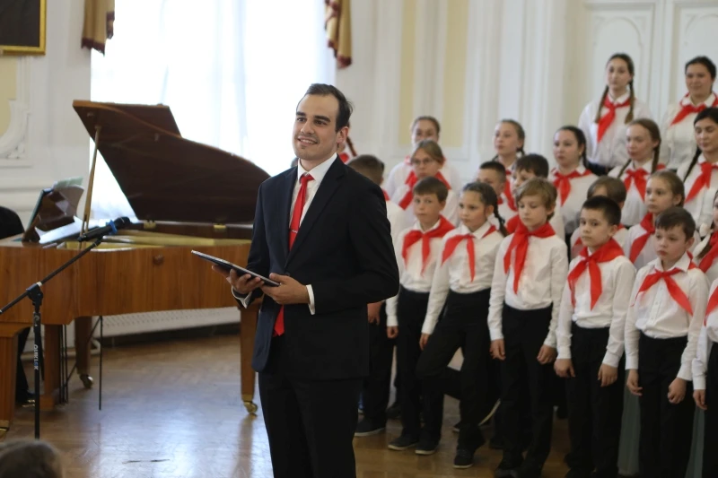 🎼 ВОТ ЭТО ХОР! В Казани прозвучал гимн единству поколений музыкантов