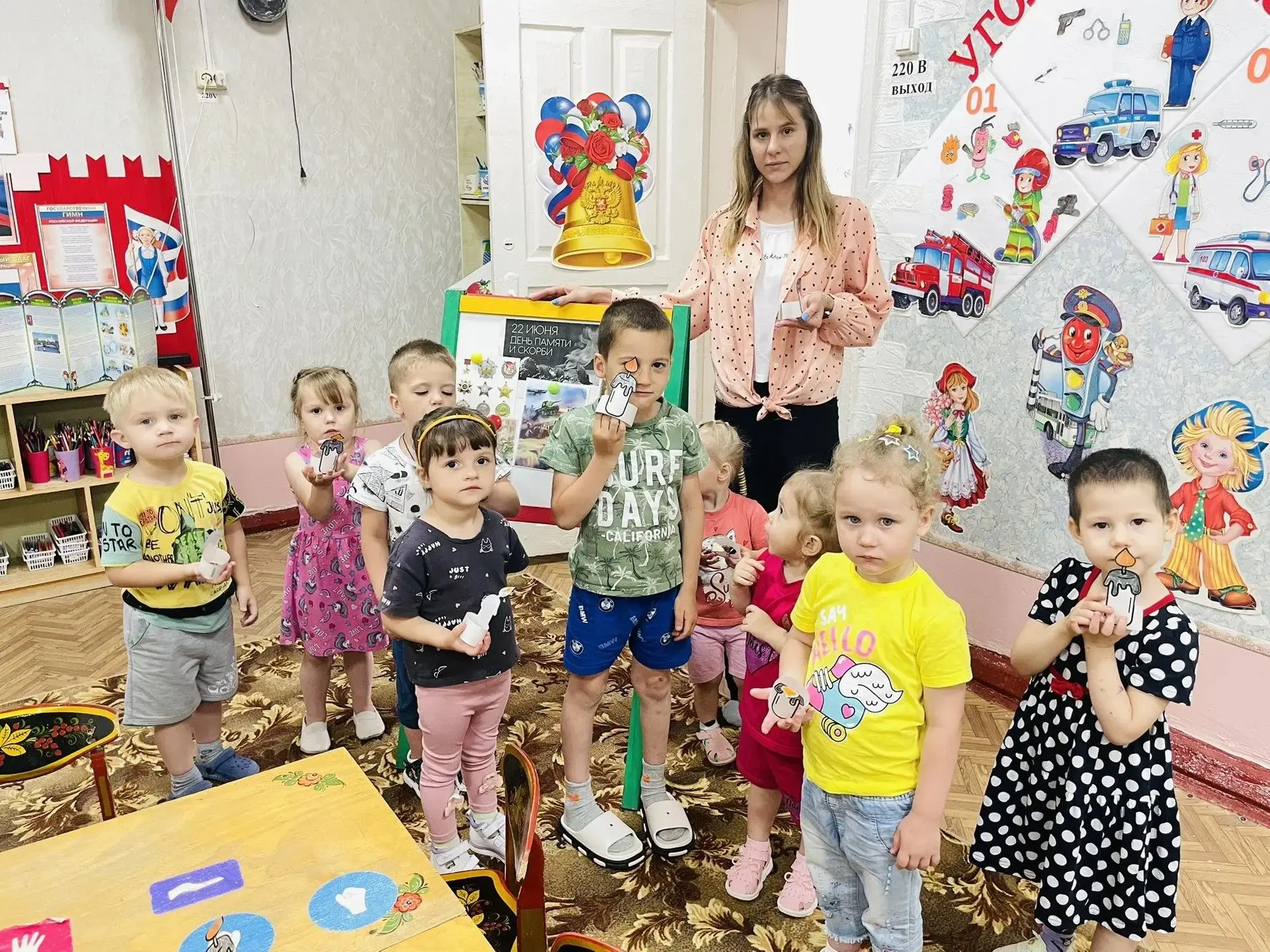 В д/с«Аленький цветочек» 22 июня, прошло занятие "Никто не забыт - ни что не забыто". 
 Вспомнили ге