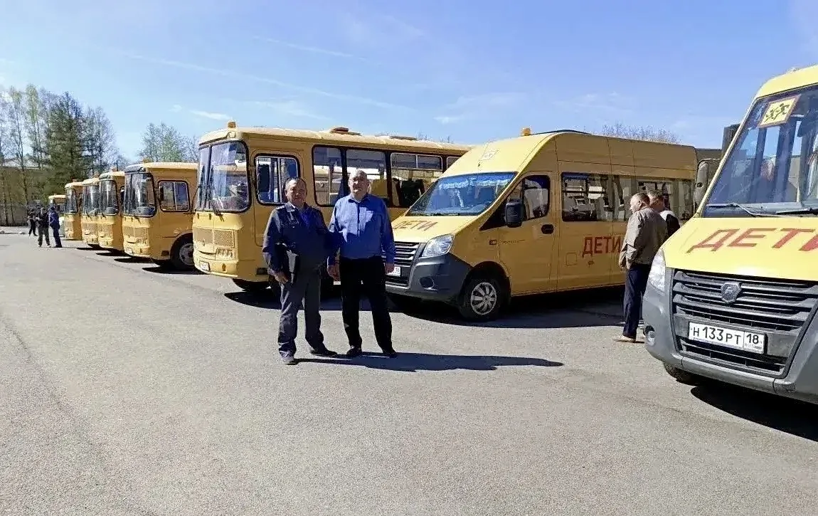 Рейд в Удмуртии: школьные автобусы и опасные грузы под контролем  🚛 Сотрудники МТУ Ространснадзора п
